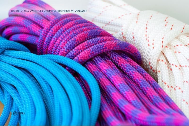 Horolezecká výstroj a vybavení pro práce ve výškách